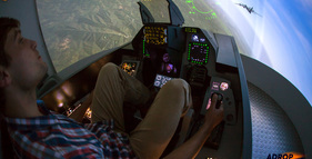 Simulátor stíhačky F16 foto