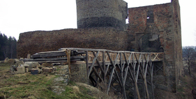 Zřícenina hradu Krakovec foto