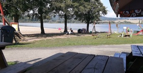 Jezero Chmelař foto