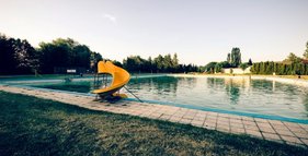 Koupaliště Středokluky foto