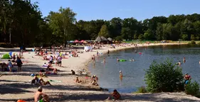 Hlavní pláž Staré Splavy u Máchova jezera foto